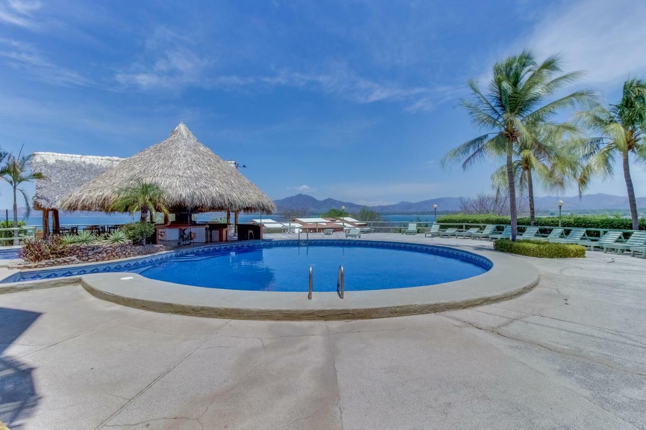 Flamingo Marina Resort Pacific North Coast Экстерьер фото
